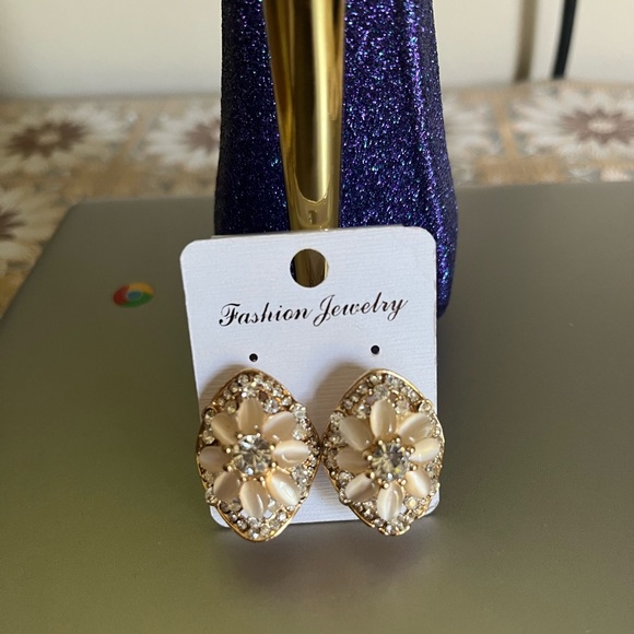 Earrings set brand new - Picture 2 of 5